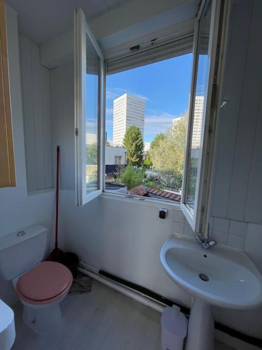 Appartement Calme Et Lumineux - Parking Privatif - Metro A 5Mn Mons-en-Baroeul Exterior photo