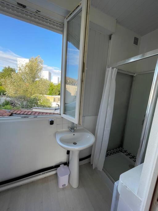 Appartement Calme Et Lumineux - Parking Privatif - Metro A 5Mn Mons-en-Baroeul Exterior photo